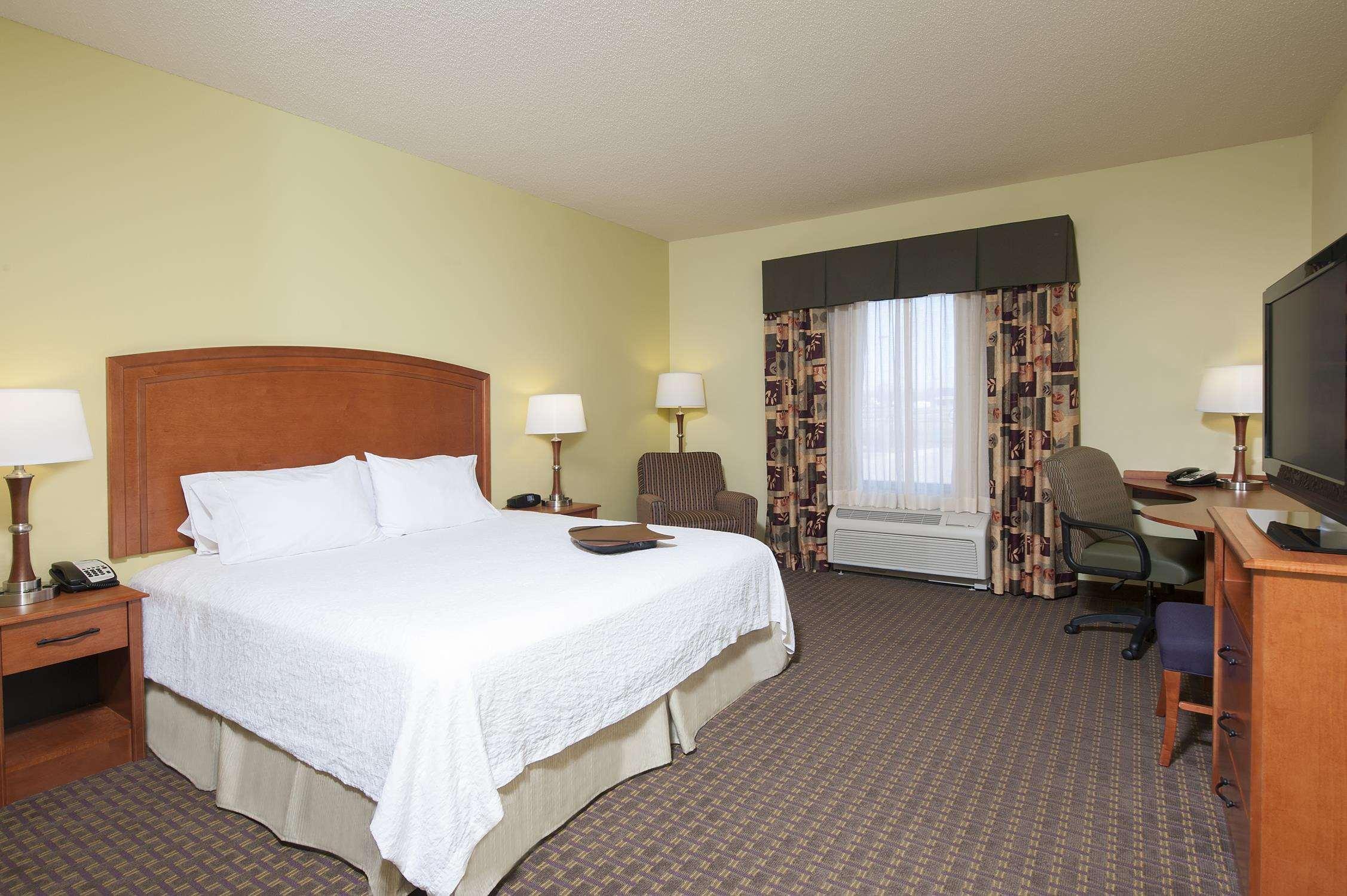Hampton Inn Macomb Екстериор снимка