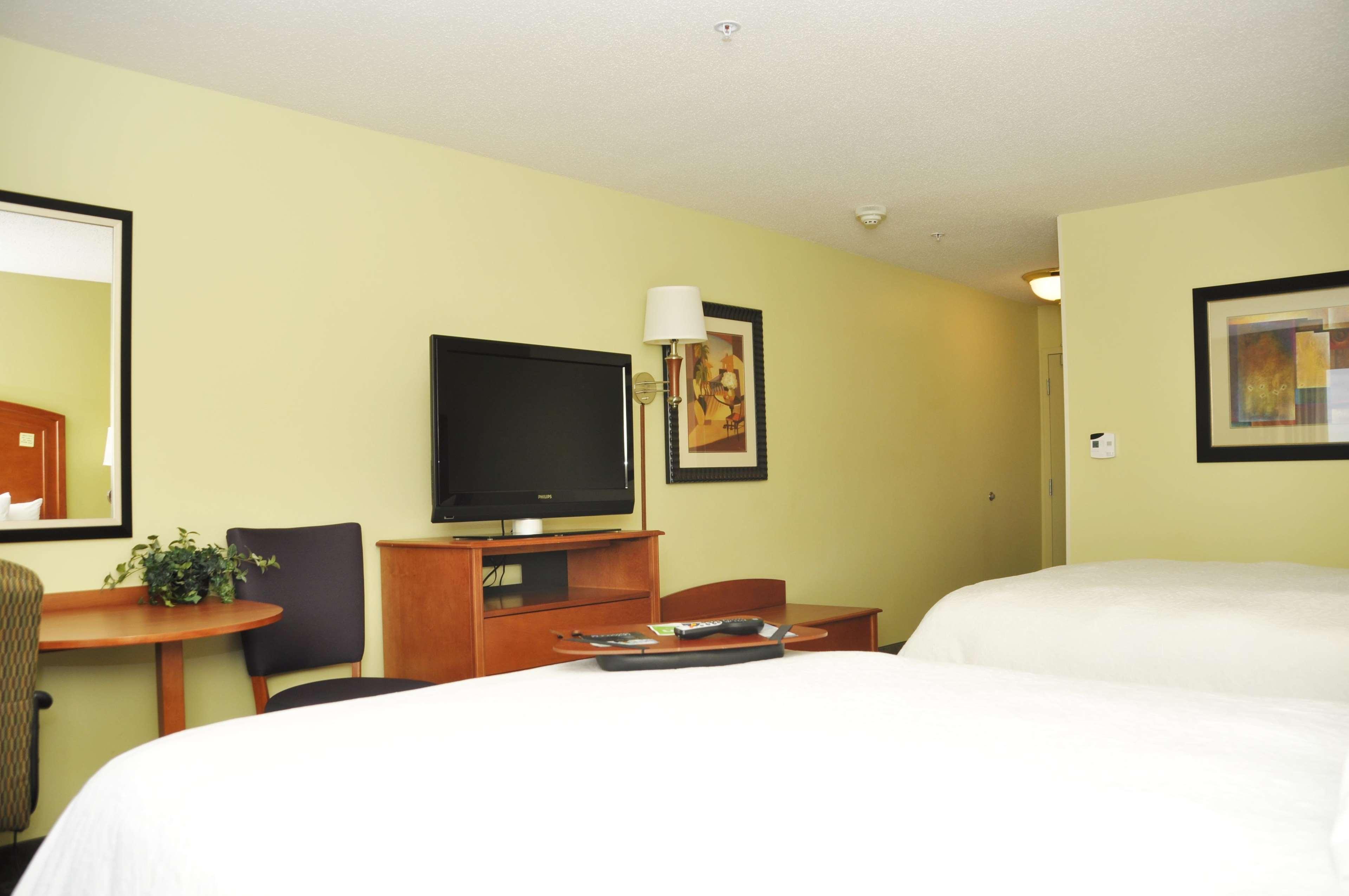 Hampton Inn Macomb Екстериор снимка