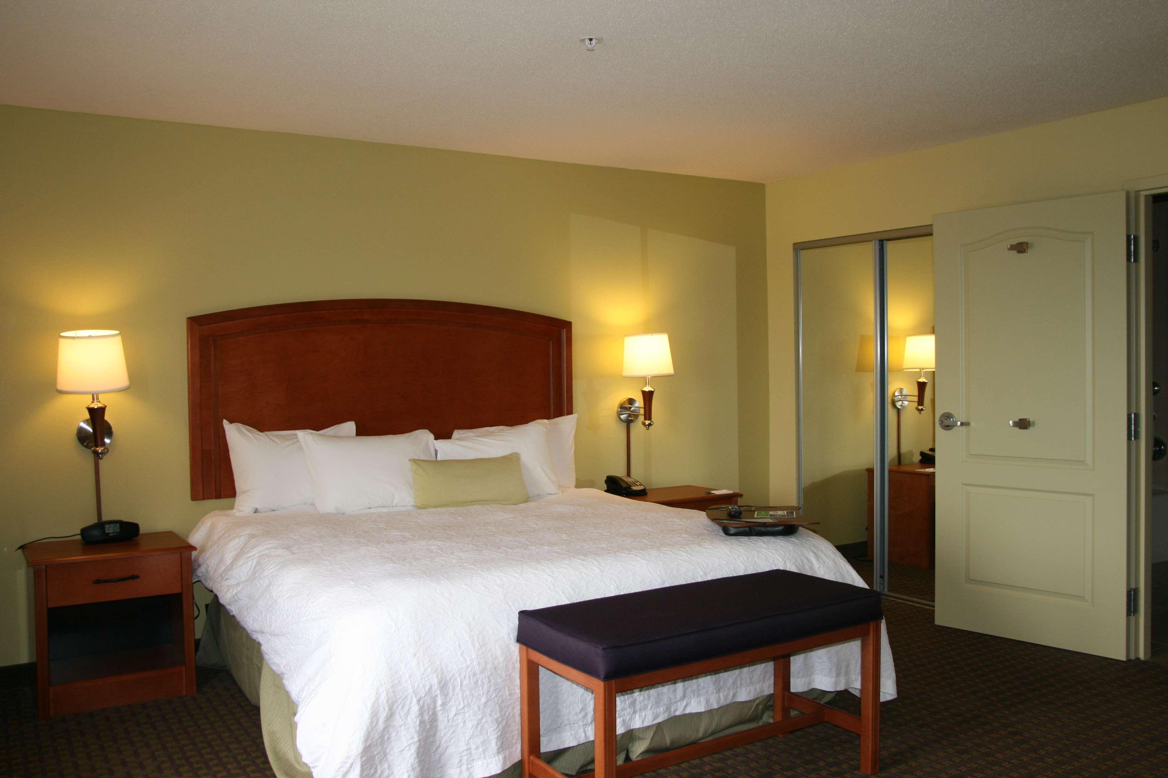 Hampton Inn Macomb Стая снимка
