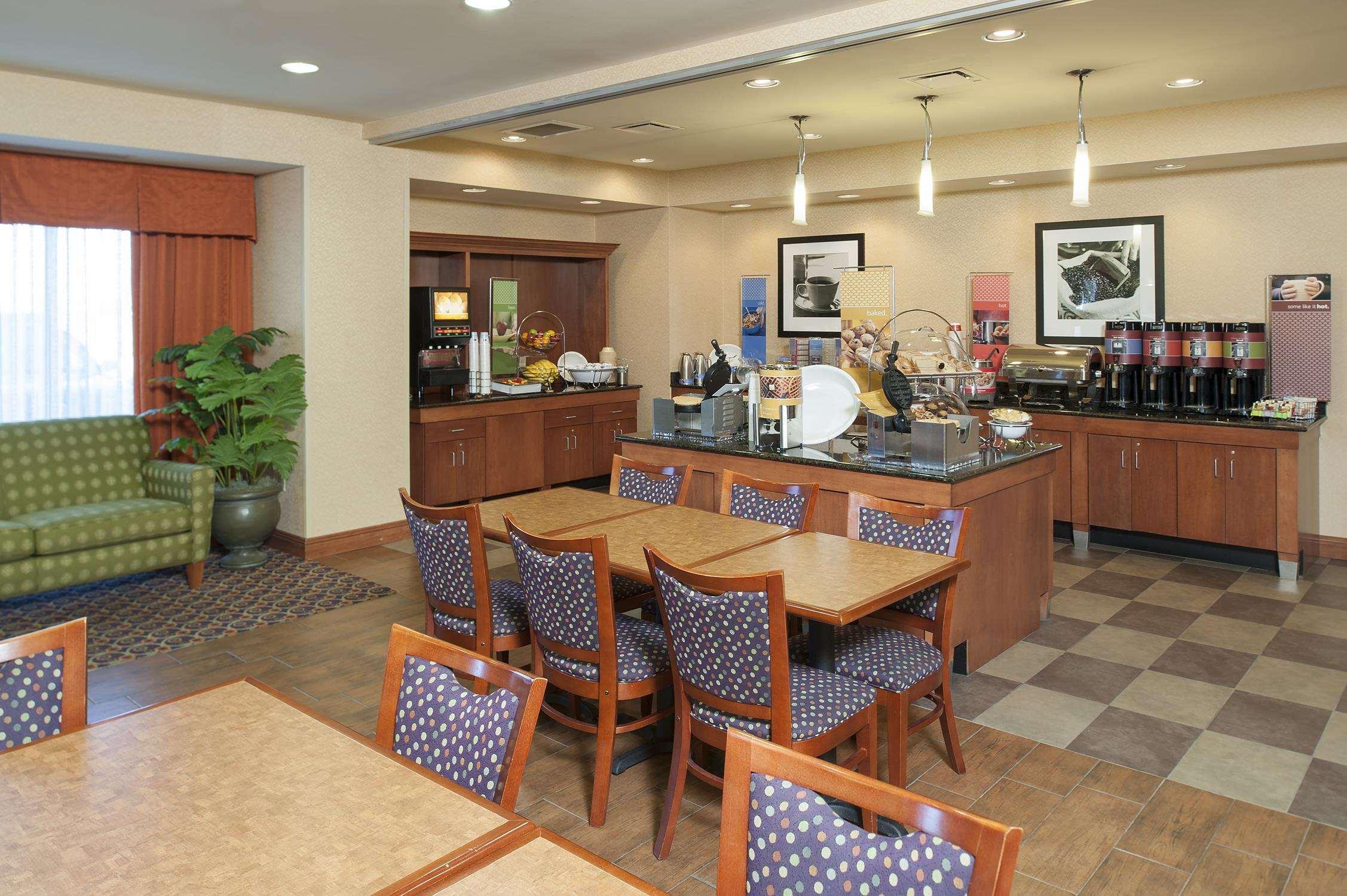 Hampton Inn Macomb Екстериор снимка