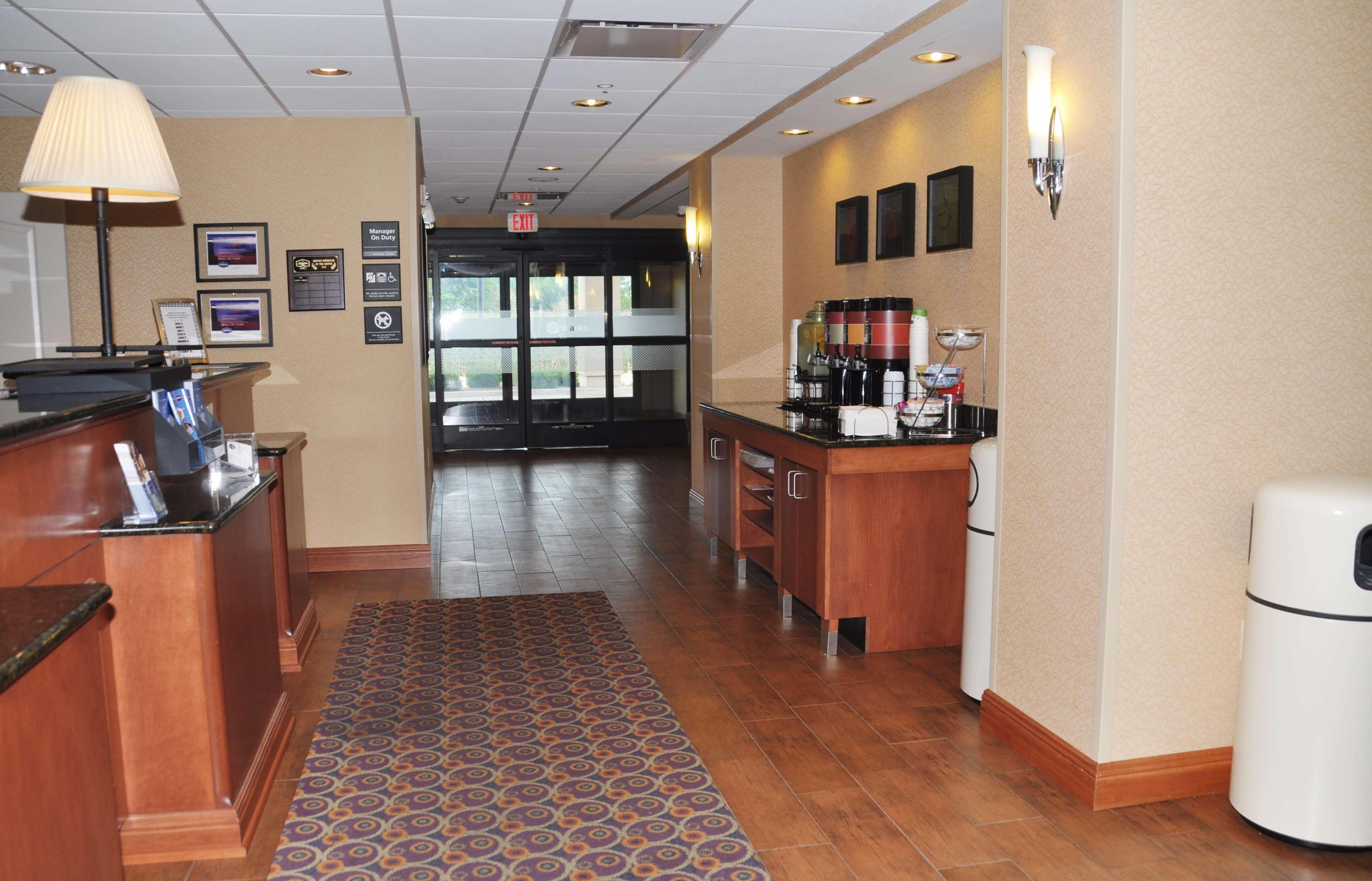 Hampton Inn Macomb Екстериор снимка