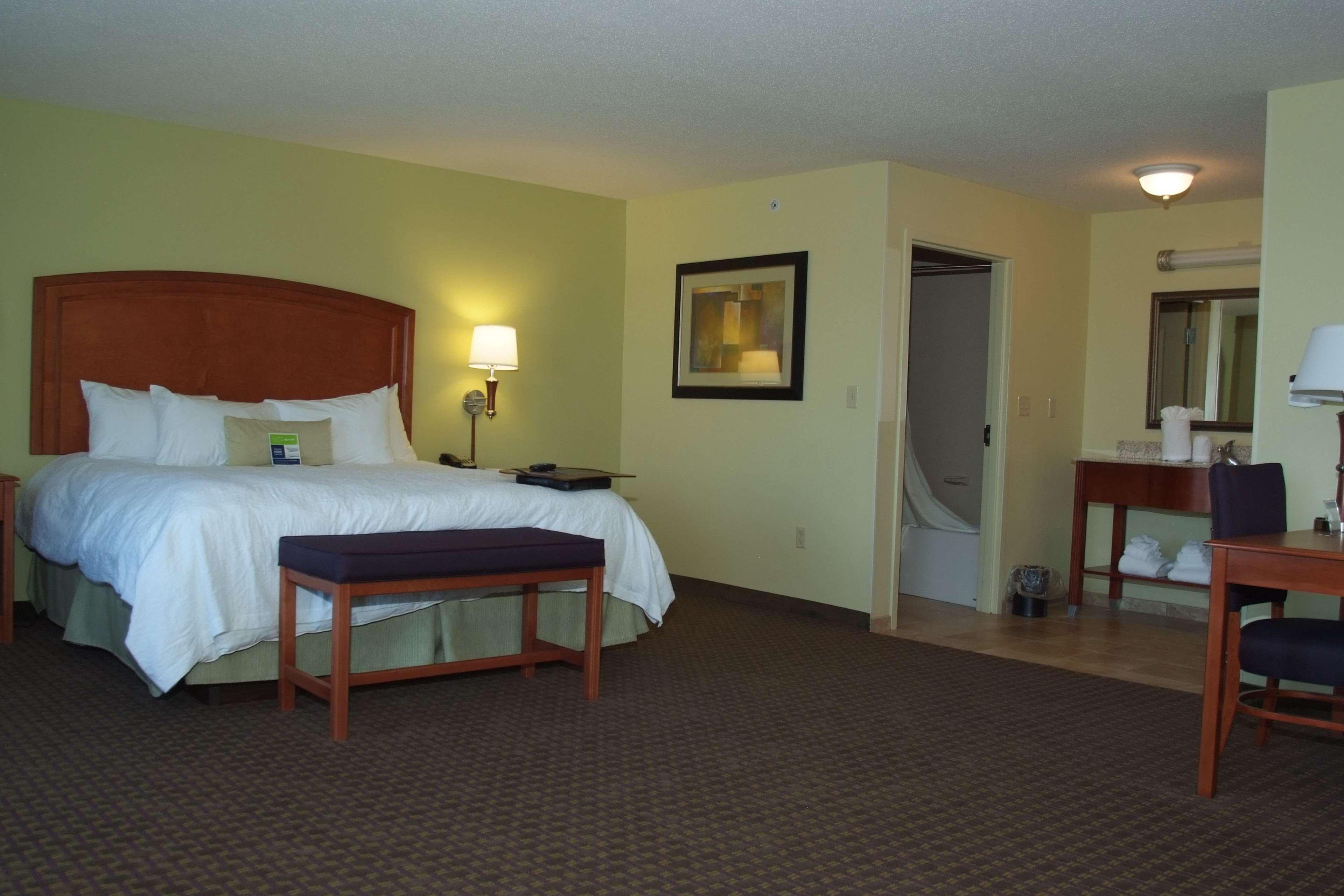 Hampton Inn Macomb Стая снимка