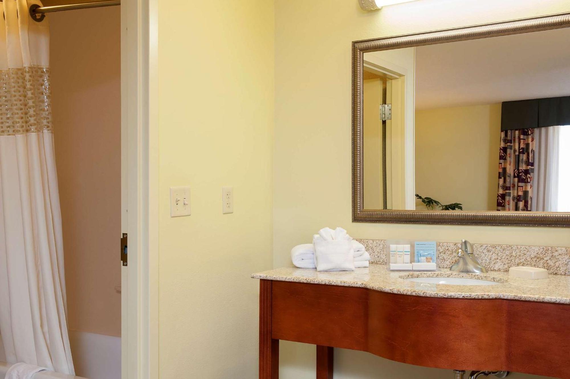 Hampton Inn Macomb Екстериор снимка