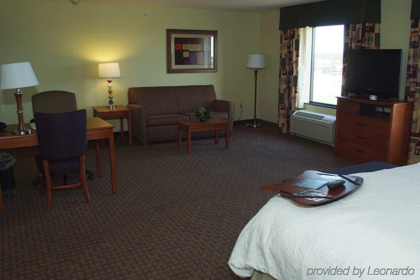 Hampton Inn Macomb Стая снимка