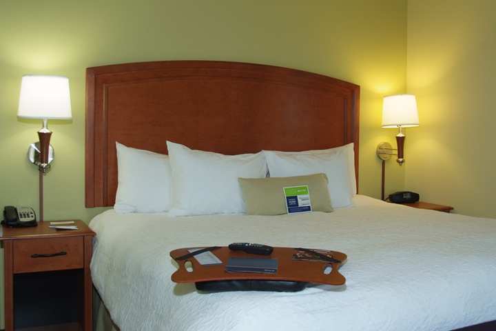 Hampton Inn Macomb Стая снимка